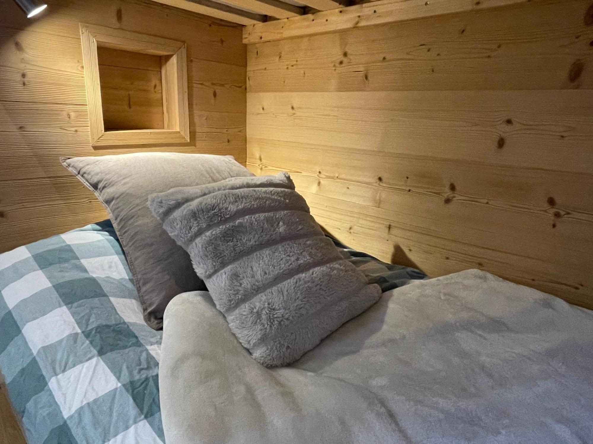Central Morzine, Spacious 2 Bedroom Family Apartment מראה חיצוני תמונה